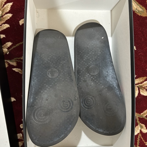 Men’s Guccis slides